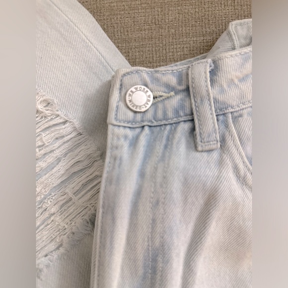 NWOT WeWoreWhat Distressed Jeans Size 24 - Picture 3 of 9